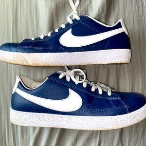 NIKE BLAZER LOW GS